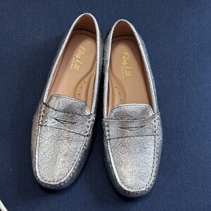 Elegant Silver Women's Loafers